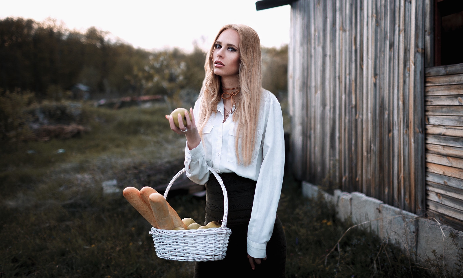 The Girl With Breads